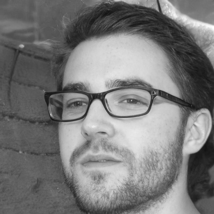 Teamleiter Hendrik Rosenberg, leitender Finanzberater bei helivonara